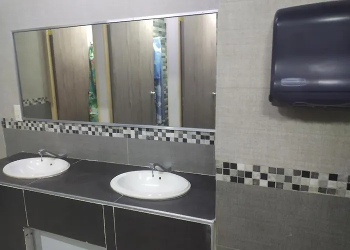 Alameda House Guest house 2*