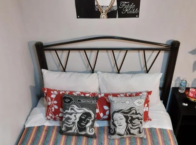 Alameda House Guest house 2*